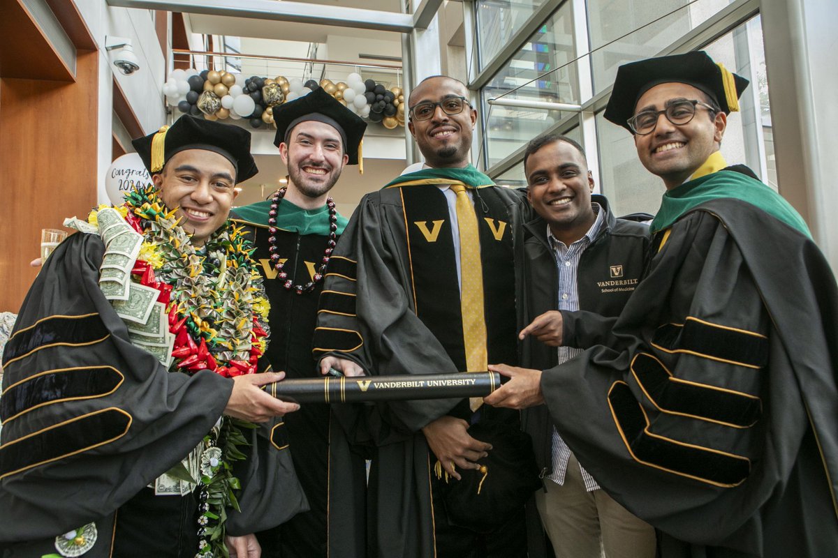 Trevor Anesi (@trevor_anesi) on Twitter photo Blessed and grateful to have the privilege to serve others through medicine. <a href="/VUmedicine/">Vanderbilt School of Medicine</a> Thank you for the best 4 years!! ⚓️🖤 Blessed and grateful to have the privilege to serve others through medicine. <a href="/VUmedicine/">Vanderbilt School of Medicine</a> Thank you for the best 4 years!! ⚓️🖤