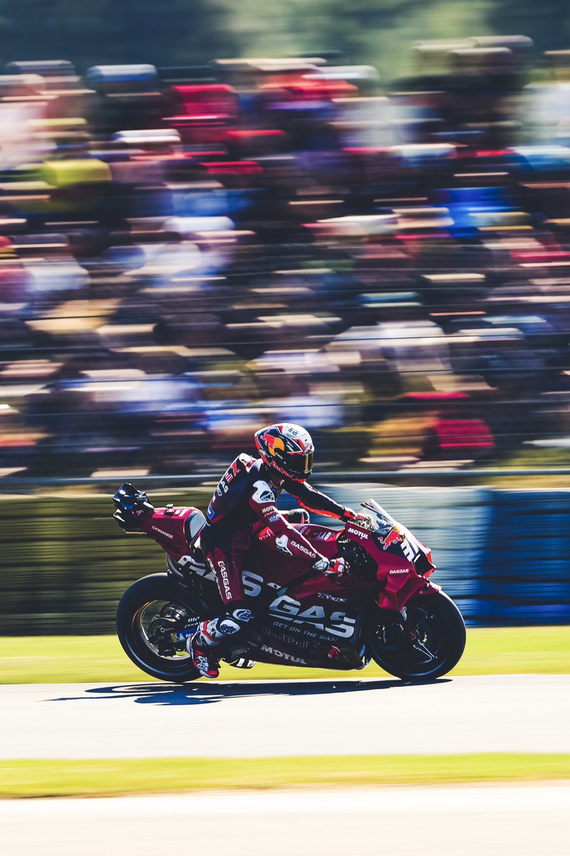 Not bad but not enough. Happy with the pace so let’s focus on tomorrow’s race! 💪🏻🦈 —— Contento pero no lo suficiente. Buen ritmo durante todas las vueltas así que vamos a concentrarnos en la carrera de mañana! 💪🏻🦈 #FrenchGP