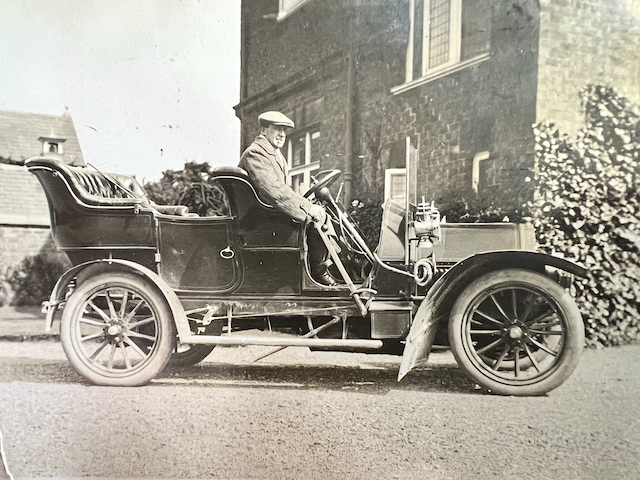 #DavesCarIDService

Another picture I have no information on. Interested to know what it is.