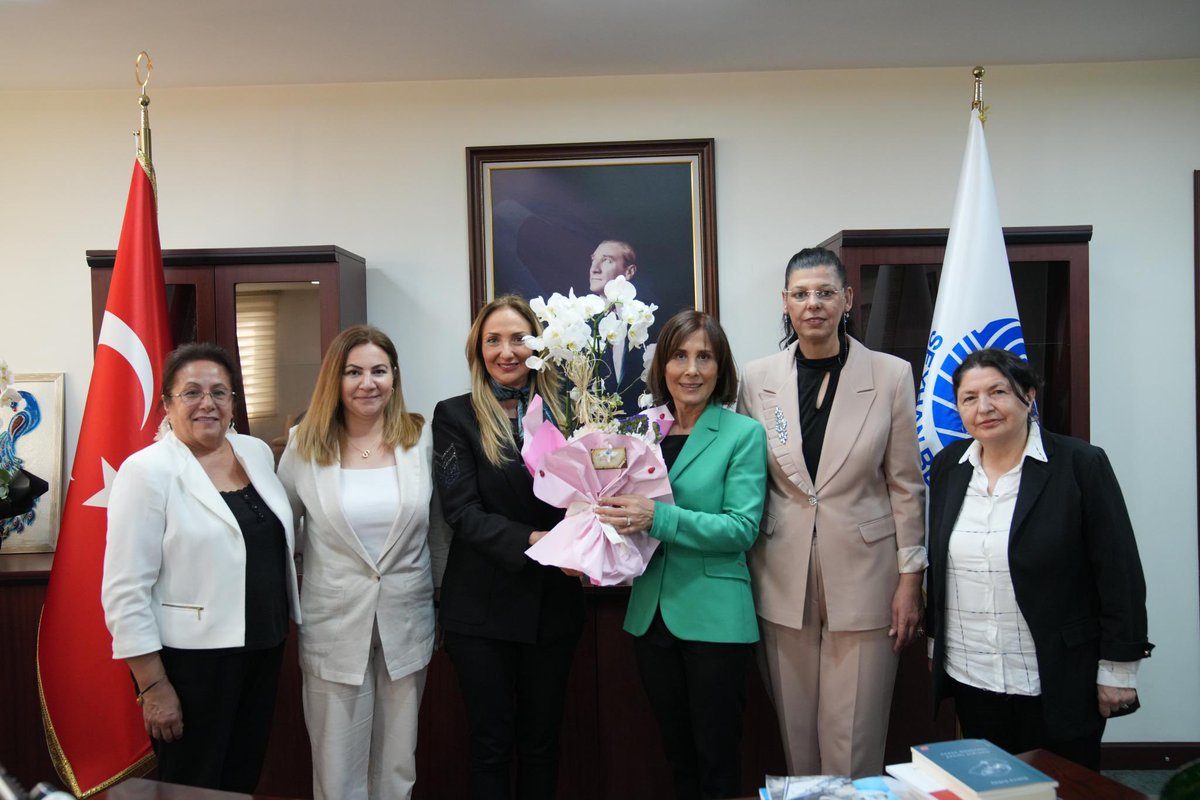 Gururluyuz! 💜 Adana İl Kadın Kolu Başkanımız iken Adana Seyhan Belediye Başkanlığı görevine seçilen @Oyatekin01 ‘i makamında ziyaret ettik. Başkanımıza yeni görevinde başarılar dileyerek her daim dayanışma içerisinde olacağımızı ilettik.