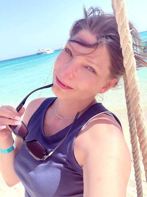 Ich w&uuml;nsche euch ein sch&ouml;nes Wochenende 😘 was habt ihr so geplant? https://t.co/lwewCA5bt7