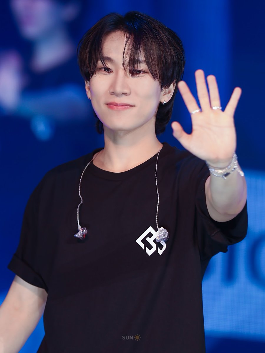 melsun_sl's tweet image. 👋👋🍀💕

240510
#서은광 #은광 #비투비 #BTOB
@BTOB_SEKwang