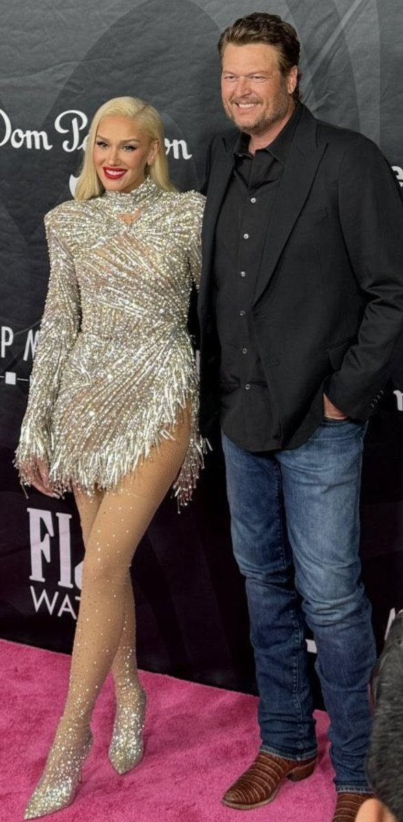 Oh what a beautiful night with music royal couple, The SHELTONS @blakeshelton and @gwenstefani !!! And now we wait to watch them at the #ACMAwards CANNOT WAIT!