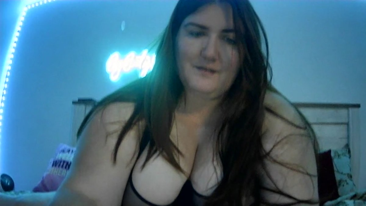 Kittysworld141's tweet photo. Big🍑MomBod is live now! https://t.co/N6NDTC1Kms https://t.co/RV3WBTXF7C