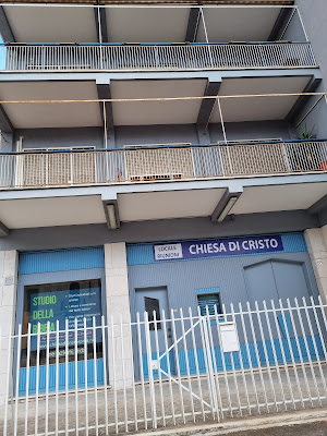 When in Rome...see the Chiesa di Cristo.
#ChurchTourism #Roma #Church #Rome #ChurchesOfRome #Chiesa #ChieseDiRoma #Architecture #RomeBucketList #VisitRome #TreasureItaly #ChurchArchitecture #BuongiornoRoma #WhenInRome #RomaOMorte #Italy #Italia 
romandespatches.blogspot.com/2024/05/when-i…