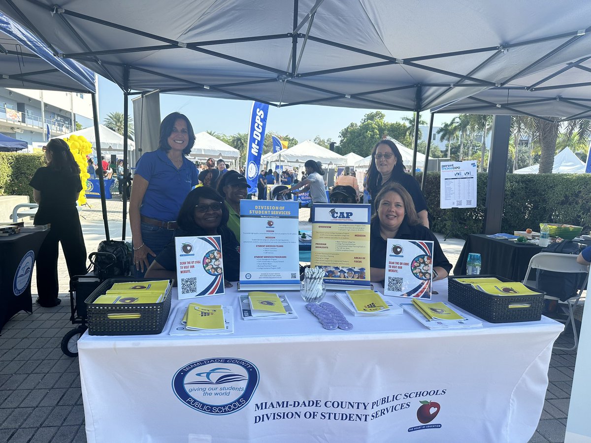 It’s a great Saturday in Student Services as we had the opportunity to engage with families at the #ParentChoiceExpo! @SuptDotres @LDIAZ_CAO @AlayonSally