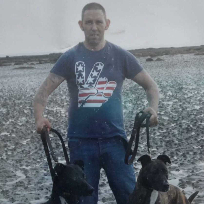 Please retweet, WARNING, NEVER RE HOME YOUR PETS ON SOCIAL MEDIA OR A PET SELLING SITE... Mark Cuthbert bought over 50 pets online to use as bait for his hunting dogs to rip apart. #Ayr #Scotland He sent his partner to pick the pets up, as people are more likely to trust a…