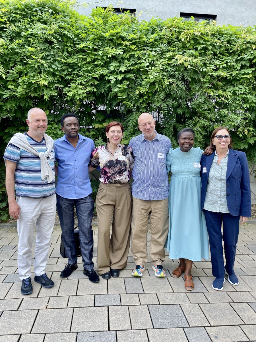 Meet the new faces of EATG’s Board of Directors, just elected at #EATGGA2024! 👏

Let’s welcome aboard Koen Block, Nyambe Mukelabai, Daniela Rojas Castro, Tamaś Bereczky and Rosaline M’Bayo. Pictured here with EATG’s Executive Director, Nicoletta Policek.