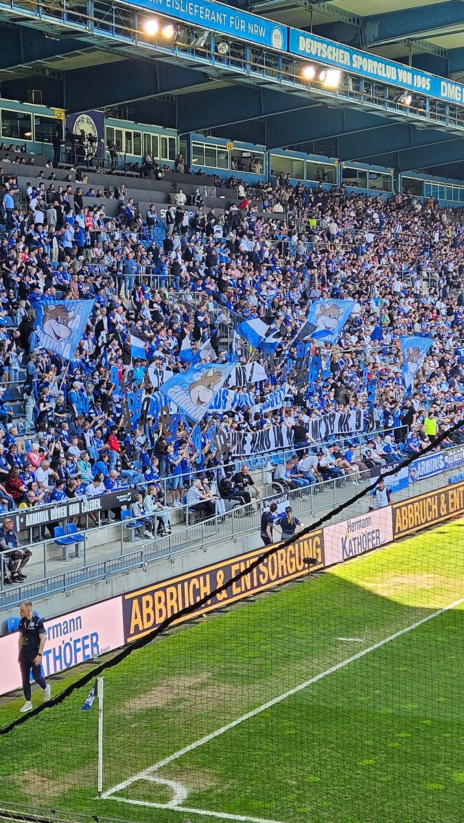 sc_nixo's tweet photo. Was ein Abschied...
Wir werden alle unsere Le9ende vermissen...
Unser #FK9
#Arminia #DSCHFC https://t.co/SbwmwKYKjG