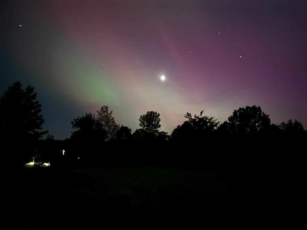 AprilJauncey's tweet photo. Heber Springs , Arkansas ☄️⭐️✨ https://t.co/rKLpITXC4J