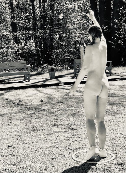 Had a fab time playing naked Petanque in the early spring sunshine last weekend xxx  🌞🌞🌞 https://t.c<a href="/tag/skinnydip"class="tags"><span>#skinnydip</span></a>