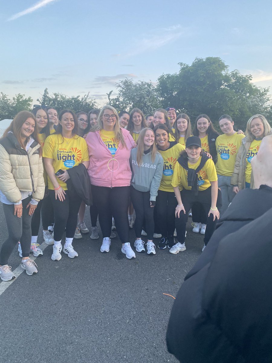 Another year of <a href="/DILCorkagh/">Darkness Into Light Corkagh Park</a> walking together from darkness to light. Thank you to all of the event organisers, our student musicians, <a href="/AsfBride/">ColáisteBrídeASF</a>, the wonderful student leadership and <a href="/ARoche__/">Alanna Roche</a> for galvanising a great @colaistebride school community🕯️