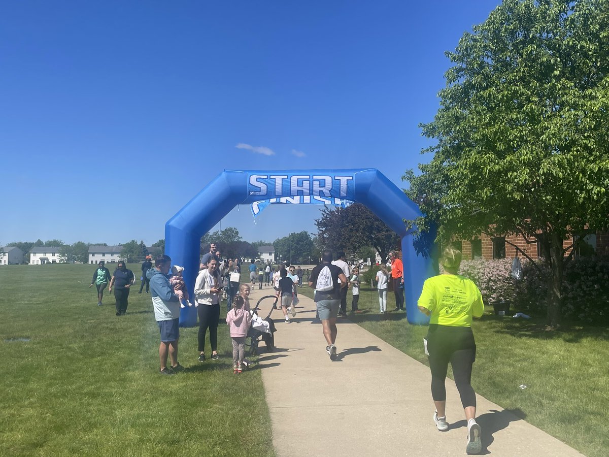 PTA Color Run!  Run White Tigers! 🐾