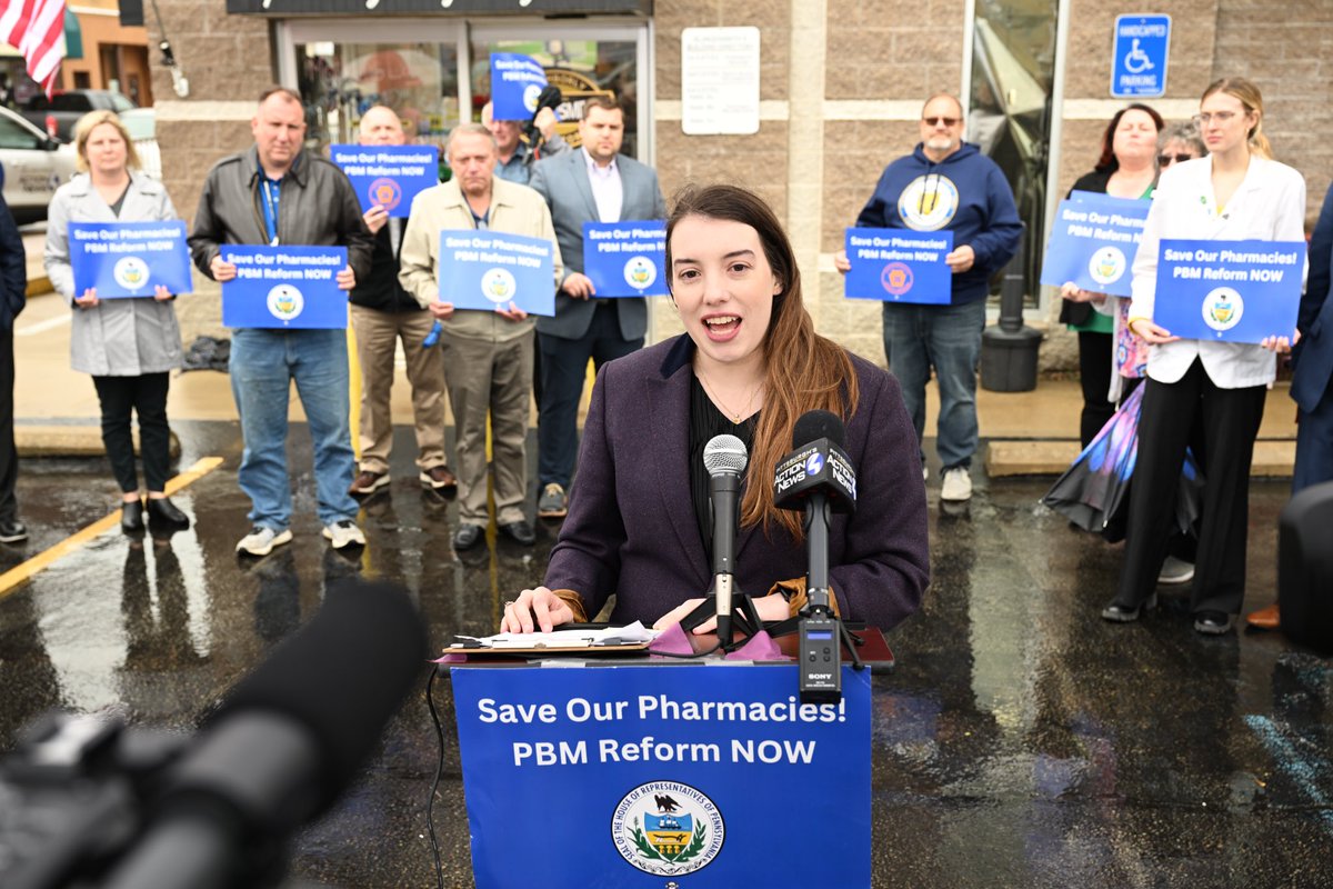 Our community pharmacies need us to have their backs, as shady Pharmacy Benefits Managers under reimburse them for prescriptions. Proud to join Rep. Abby Major in her district to advocate for HB1993, a bipartisan bill that will level the playing field and make the system fair.