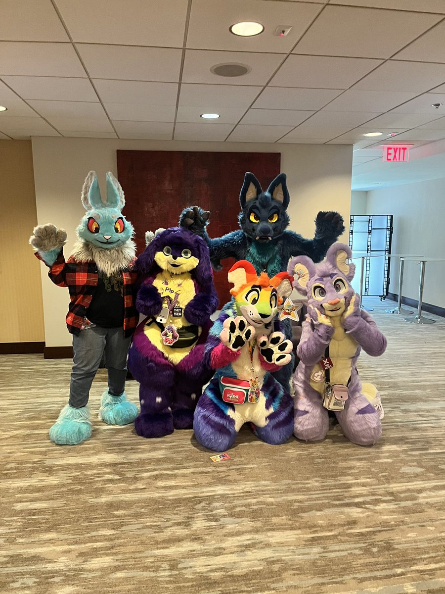 Thanks to everyone who came out to my Neopets  panel this morning!! Especially glad to get a pic of some of the Neopets out and about today : D