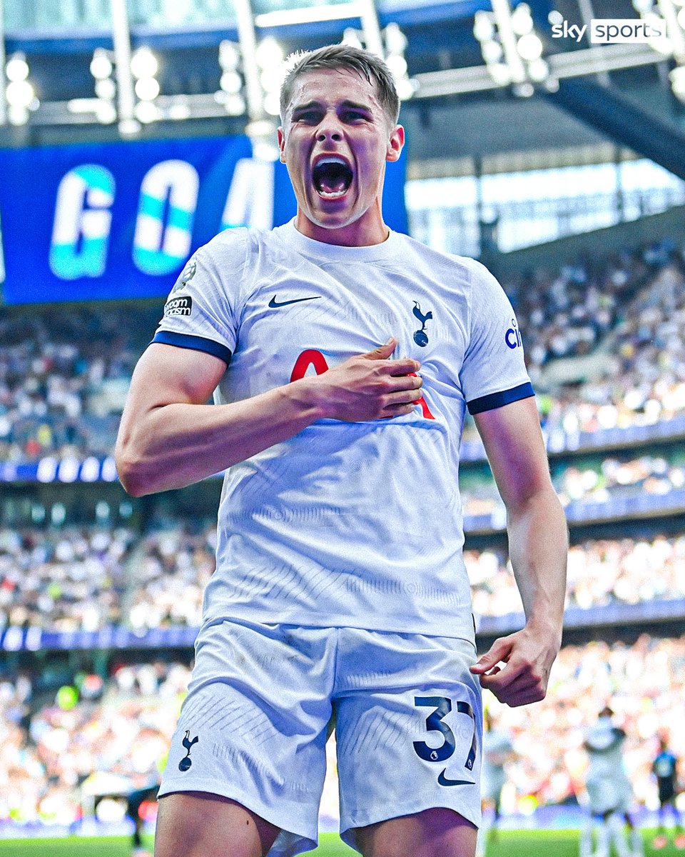 What a signing Micky van de Ven has been for Tottenham this season ⚪🔥