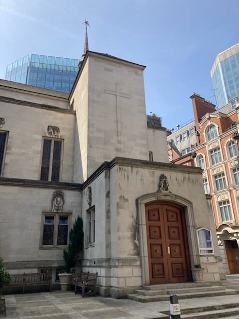 London! Met het Vocaal Theologen Ensemble zijn we deze dagen in Londen. We zingen in @Dutch Church London. Muziek van o.a. Tye, Praetorius, Nardone en Vogel. En we gaan naar St Paul’s en Westminster Abbey. En het Dutch Pancakes House :-). Genieten!