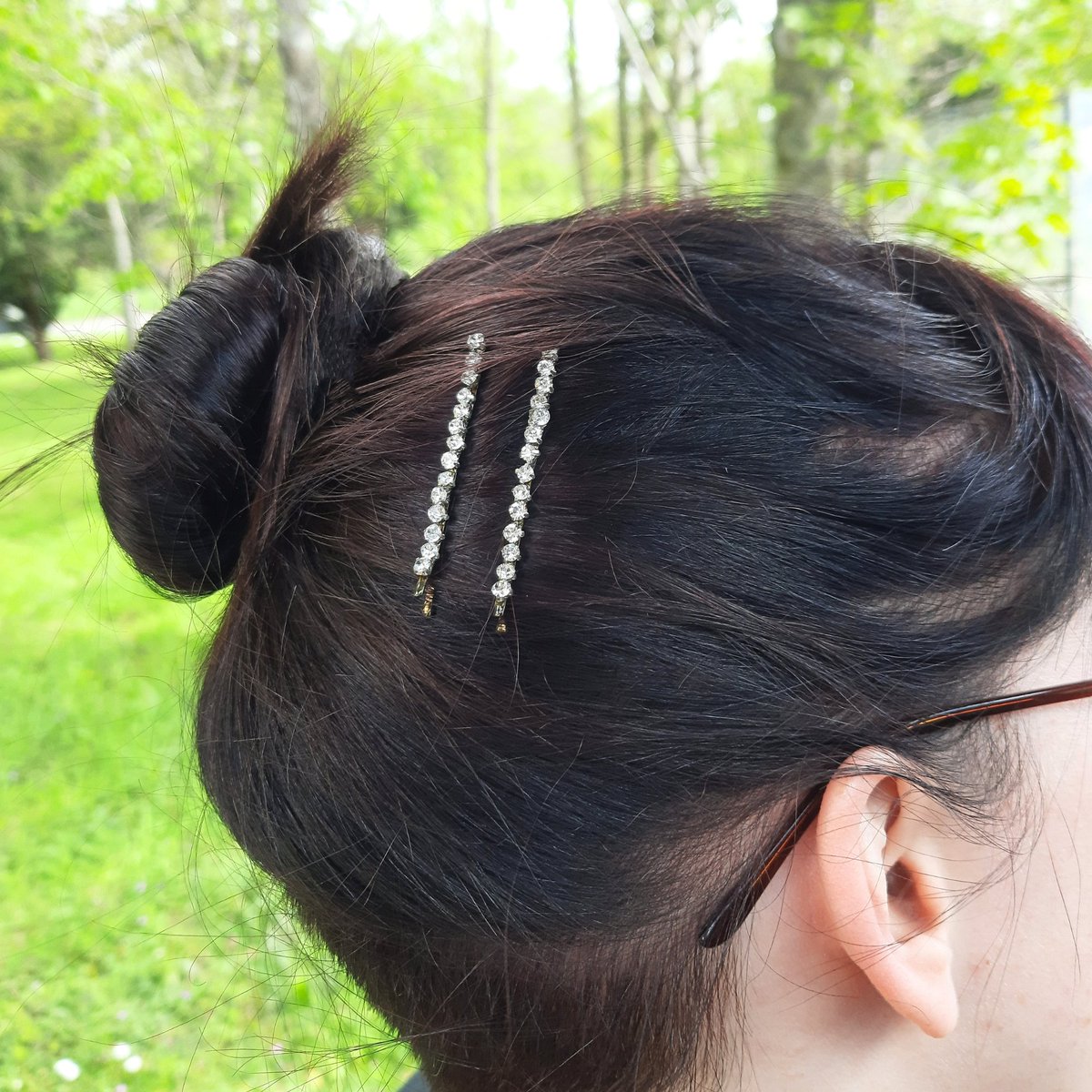 Brand new listing! These are a set of 4 dainty rhinestone bobby pins. The crystals are fully bonded to the grip making them a lovely accessory for wherever you wish to wear them etsy.com/uk/listing/171… #mhhsbd #rhinestones