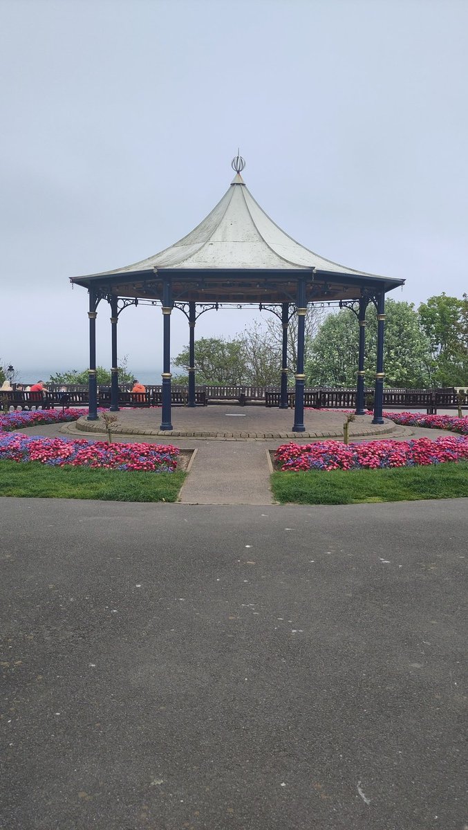 Made it to #Filey and had a lovely audience for my #Seaside100 talk at the Literature Festival. Big thank you to @davidpendleton0 and team for having me back. Only thing is, the sun seems to have disappeared whilst I was speaking 😏 🌥️