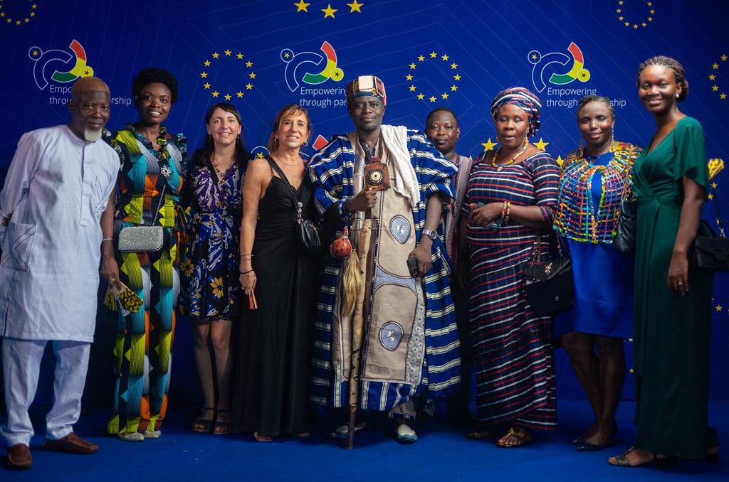 EuropeInGhana's tweet photo. From far and near, our friends &amp; partners showed up to mark #EuropeDay to celebrate our founding principles of peace, democracy and human rights!

The 🇪🇺 and 🇬🇭 are united by shared values, commitment to progress, and respect for all. 

Here's 🍷 to a promising future 🇪🇺🤝🇬🇭 https://t.co/7XtMPcreLv