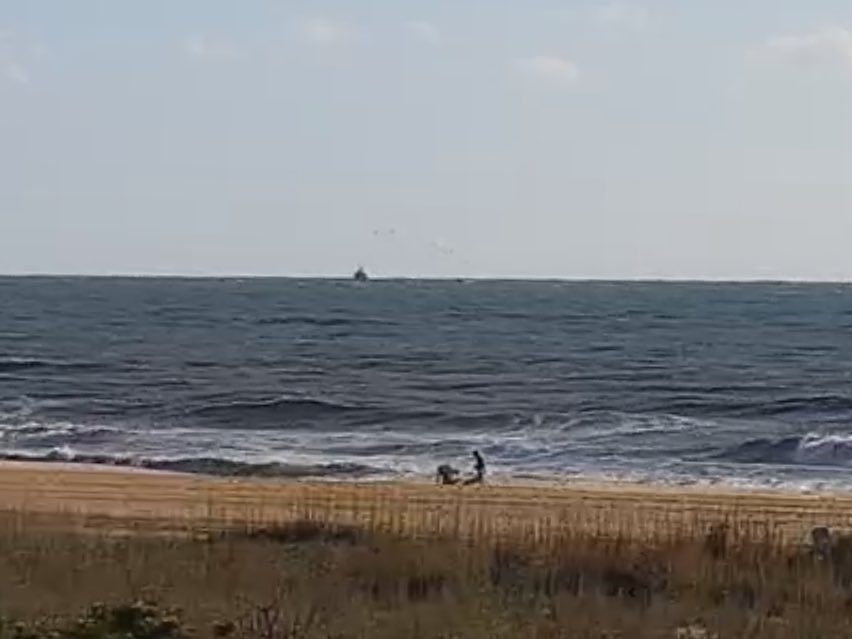 USS Helena (SSN 725) Los Angeles-class Flight II nuclear attack submarine heading in for a quick personnel transfer in Norfolk, Virginia - May 11, 2024 #usshelena #ssn725 SRC: webcam