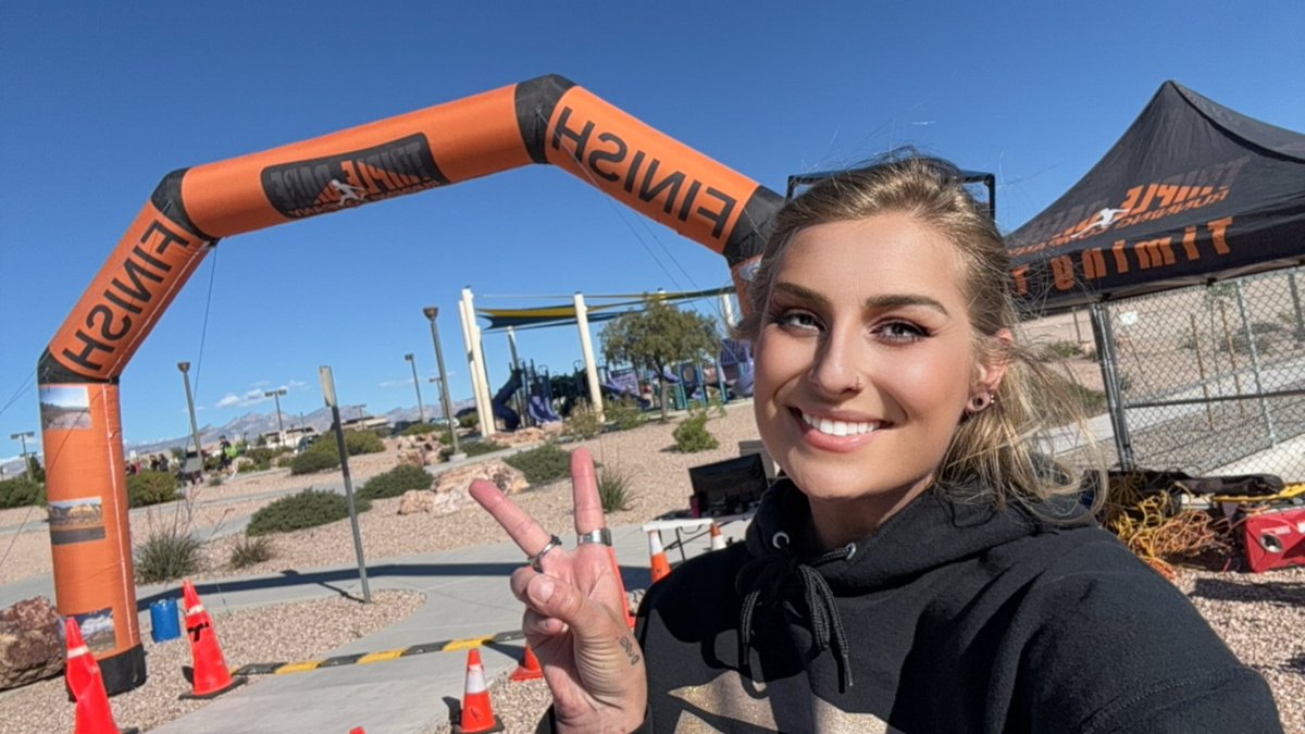 931TheMountain's tweet image. The 2nd annual #StepsForVets is underway with @USVETSLV at #SandstoneRidgePark! @dudeitsice is ready to welcome back our walkers, runners and rollers! If you can’t make it, but still would like to donate &amp;amp; help end #veteran homelessness, click on honor.usvets.org! 🏅🫶🏼🏃🏼‍♂️