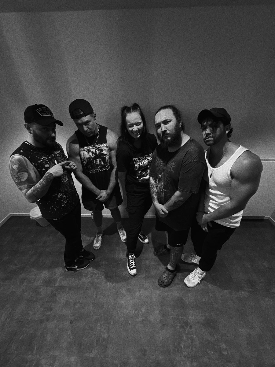 hanontour's tweet image. 👉🏼👈🏼 
#iprevail