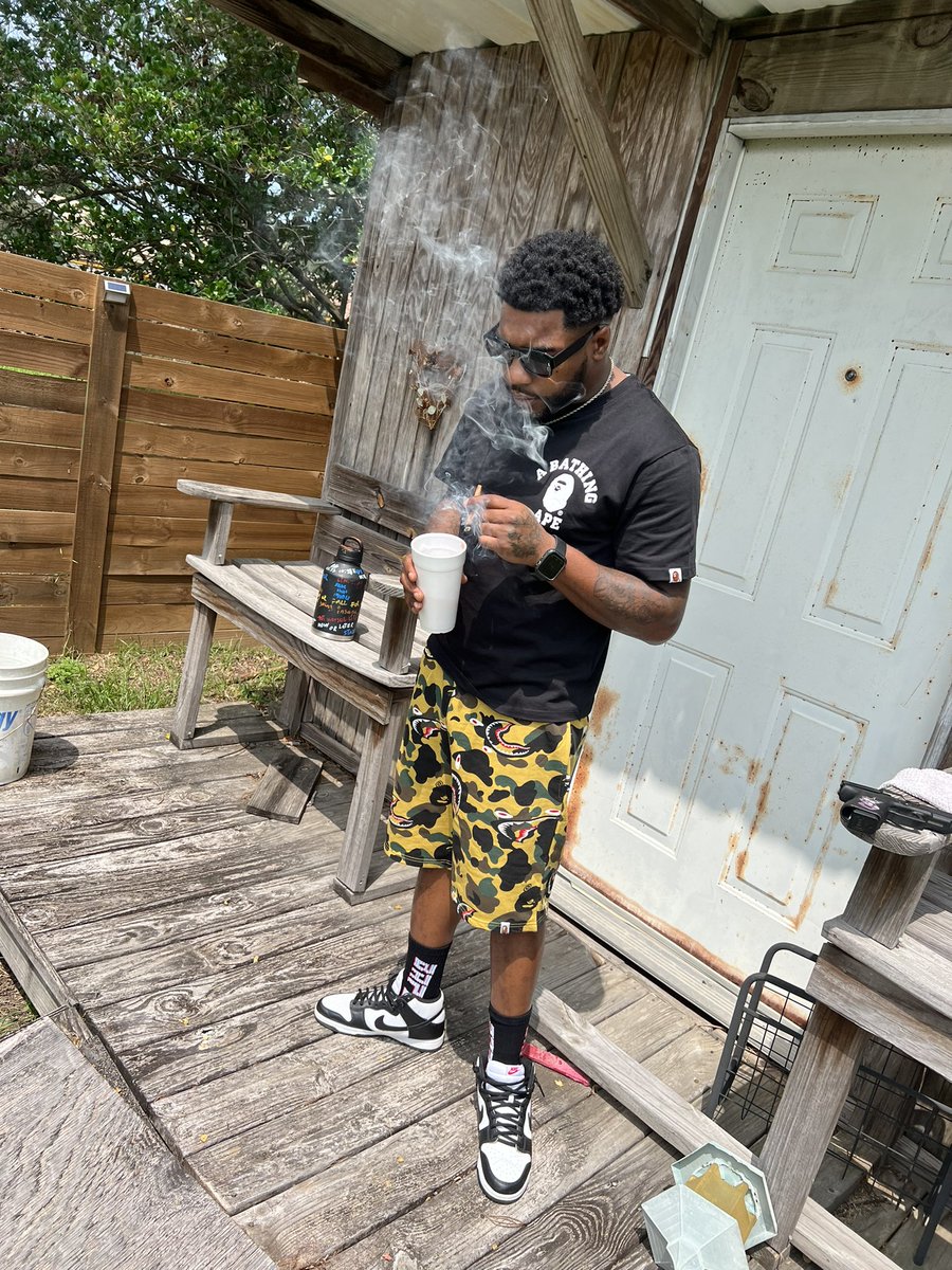 Stacksupkj's tweet photo. In my feelings even tho this money piling up 🚶🏾♂️➡️
#su4l❣️ #llpops💔🕊 #linkinbio👆 #videoshoot🎥 https://t.co/xmemaxPVfe