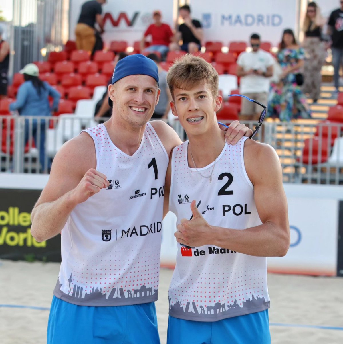 Mamy dla Was bardzo dobre wieści z Madrytu 😎 Maciej Rudol i Filip Lejawa zameldowali się w półfinale turnieju #BeachProTour Futures🔥 Dziś bez straty seta wygrali oba swoje spotkania, a w niedzielę zawalczą o pierwszy wspólny medal!🙌

🔎pzps.pl/pl/nowe/25521

📸@CEVolleyball