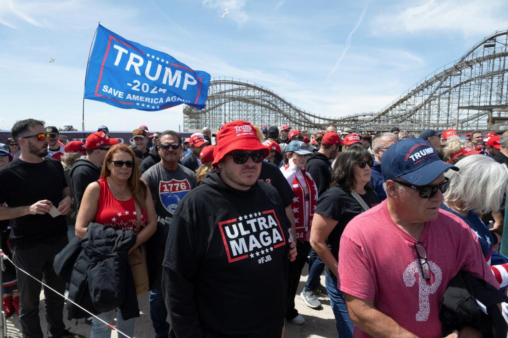 Trump camp predicts 80K people will turn out to ex prez’s Wildwood, NJ rally trib.al/rOQHBRE
