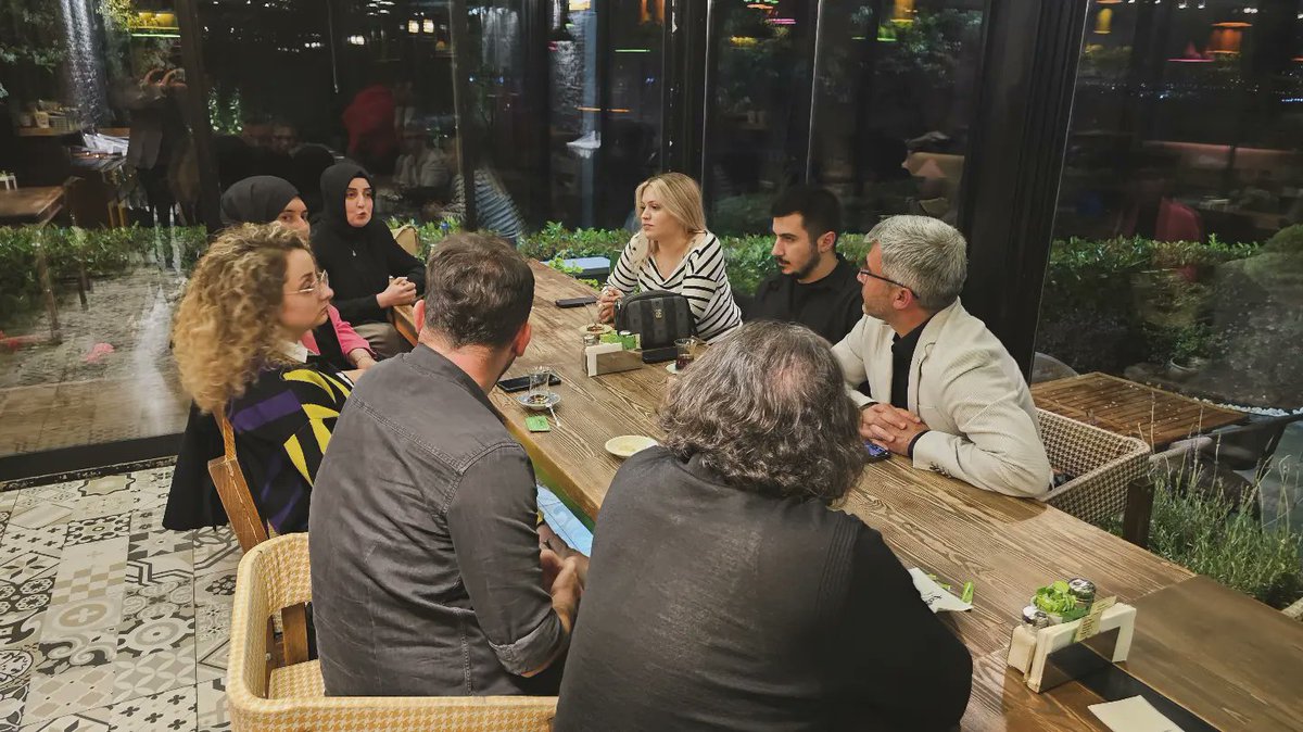 'Genel Başkanımız ve genel merkez yönetim kurulu üyelerimiz, Özel sektörde ofisi olan psikolojik Danışmanlar ile bir araya gelerek gündem değerlendirmesi yaptı. @turkpdrdernegi @mesutyldrm_pdr