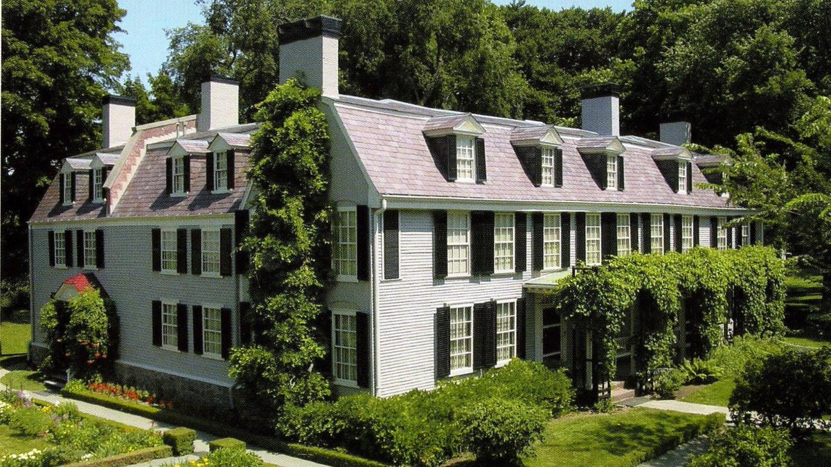 John and Abigail Adams purchased this Quincy, Massachusetts house in 1788. Four generations of the Adams family lived in it from 1788 to 1927. The structure was expanded and renovated several times. nps.gov/places/old-hou…