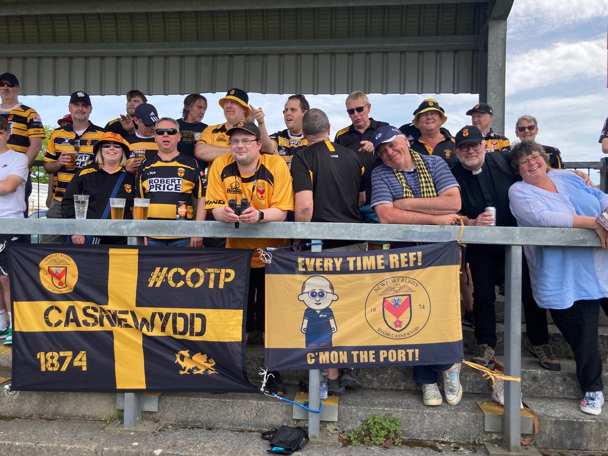 A nail biting afternoon on a beautiful day at Church Bank. Not to be for us today, but so proud of the team, coaches, support staff, the board and all the supporters and volunteers who make @NewportRFC such a fabulous club to be part of 🖤🧡 #COTP #EveryTimeRef