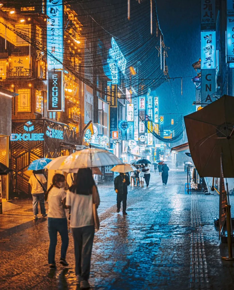 Suwon, South Korea 🇰🇷 📸: cheol_film