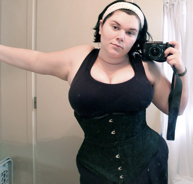 Me at 21 vs me at 35 Glow up of the century? https://t.co/c4GwMf7uj9