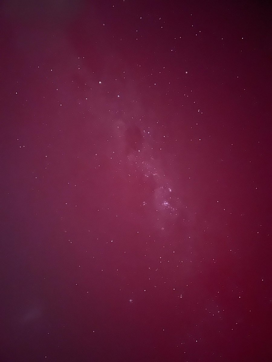 Shirley Setia (@shirleysetia) on Twitter photo Who knew you could see the beautiful Auroras right from home!! 😍😍
So happy that my fam got to witness this beautiful energy in Auckland last night.
Also low key hoping that I get to seeee them sooon toooo 🥹🥹🩷🩷
Photos taken and shared by my brother, <a href="/shane_setia/">Shane Setia</a> Who knew you could see the beautiful Auroras right from home!! 😍😍
So happy that my fam got to witness this beautiful energy in Auckland last night.
Also low key hoping that I get to seeee them sooon toooo 🥹🥹🩷🩷
Photos taken and shared by my brother, <a href="/shane_setia/">Shane Setia</a>