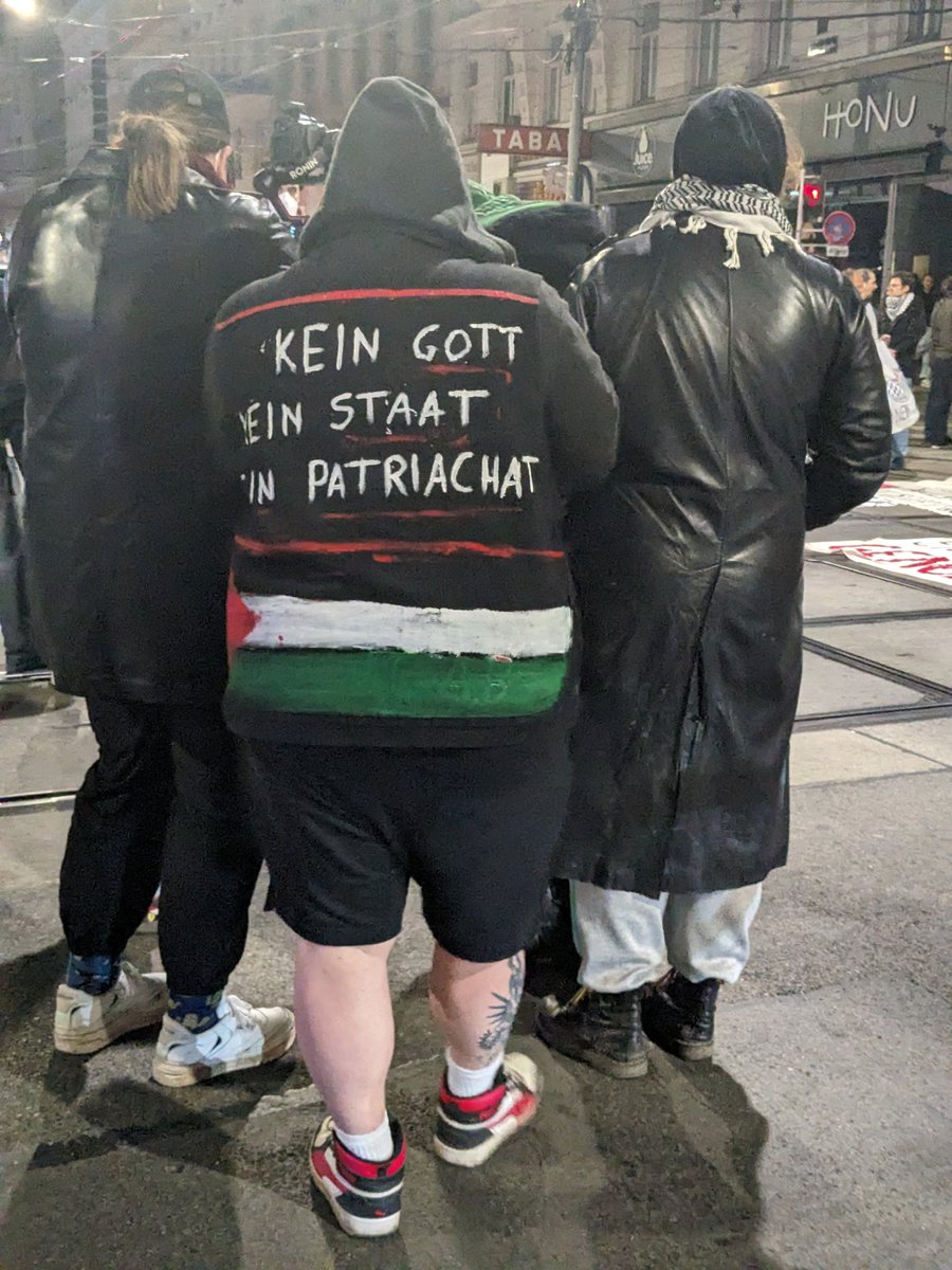 Kein Gott, kein Staat, kein Patriarchat - 
aber bitte, sagts nix gegen das Kalifat!