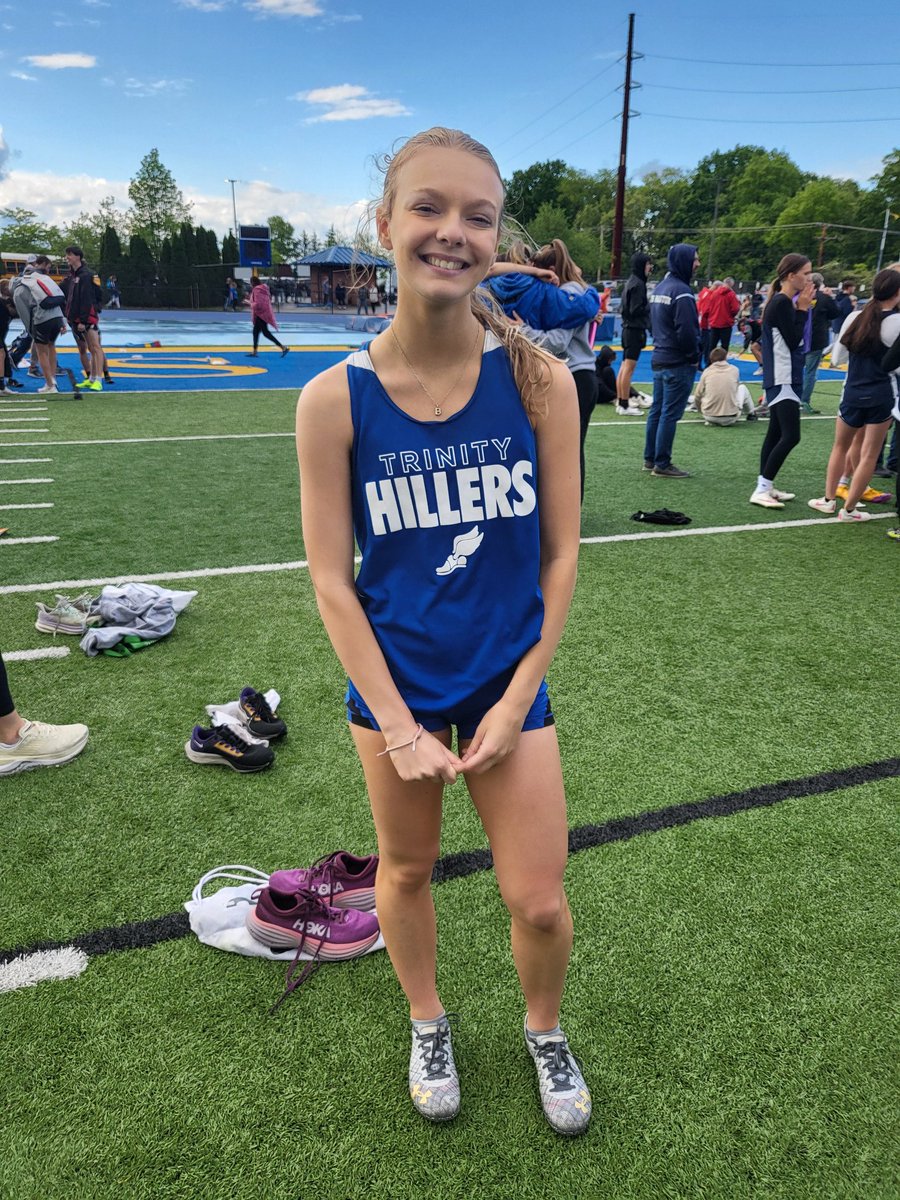 Big shout out to Kaylee Foringer for breaking the school record in the 3200 by over 15 seconds! Her time of 11:12 guarantees her a spot at next week's WPIAL Championships! @CoachNixonTF @Trinity_Hillers @TRINITY_MLUCAS