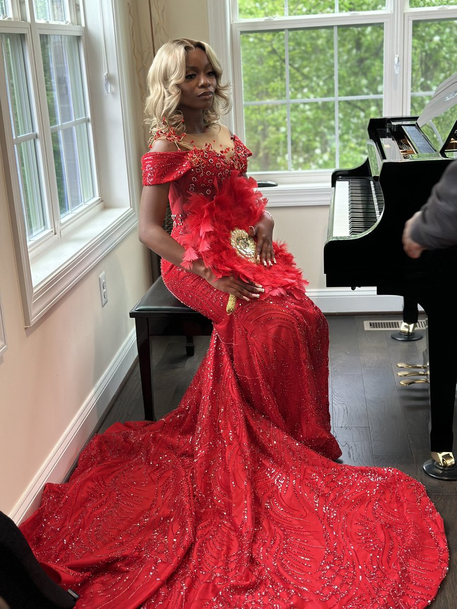 solaatola's tweet image. Prom was worth it