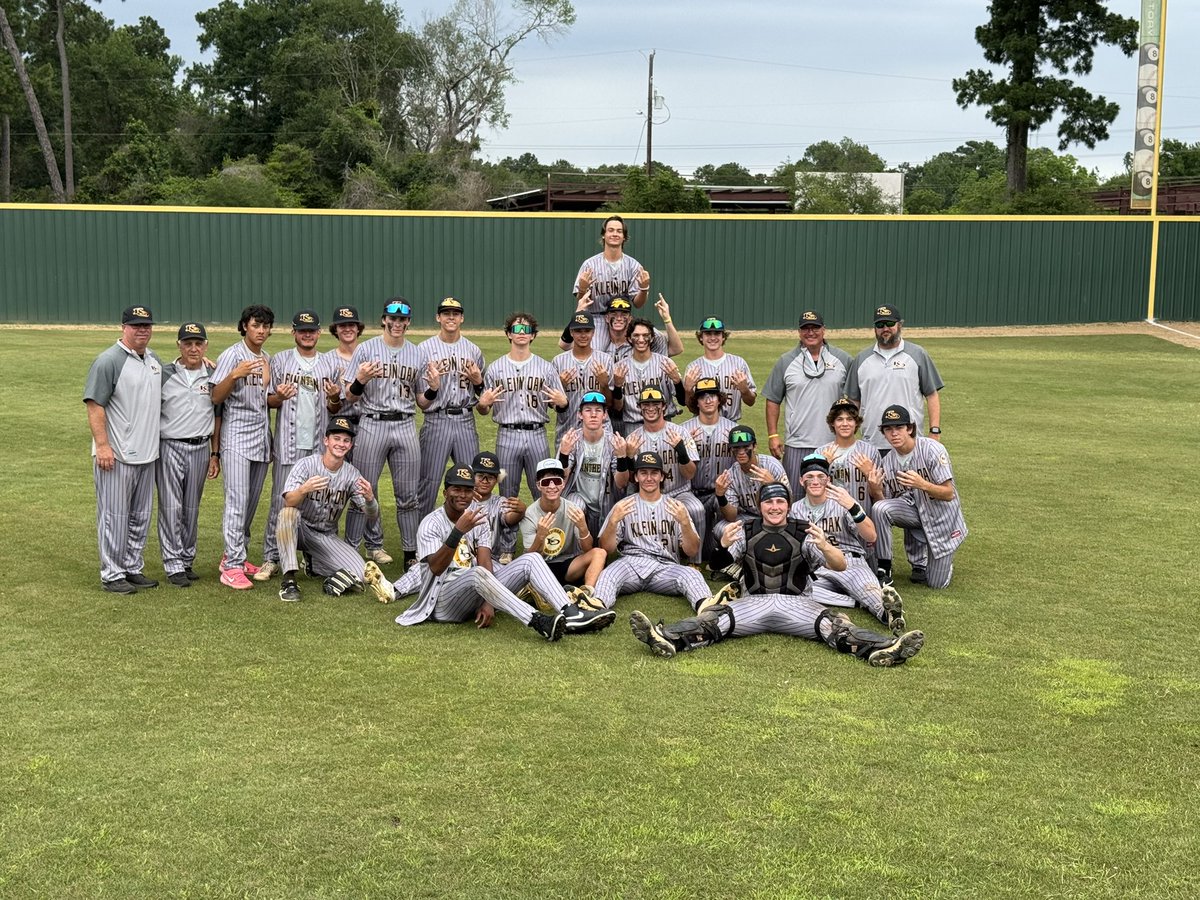 @Oak_baseball advances to the Regional Quarterfinals with a win over Oak Ridge! On to rOund 3! #OakEm @KleinOak @thomashensley @KleinISDAth @BrandonBaker31 @HoustonChronHS