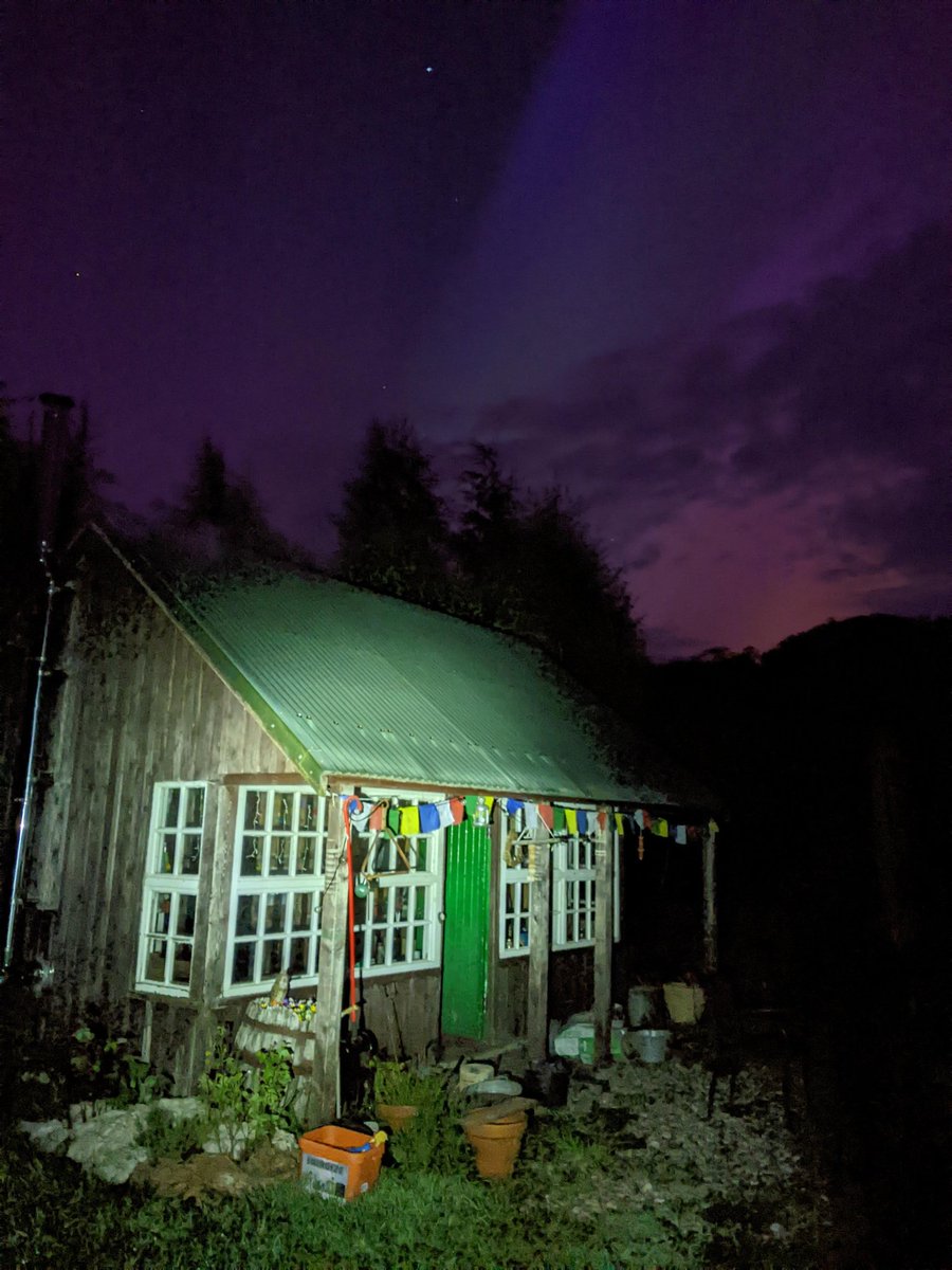 My wee hut  and the  Aurora, what more could I ask for?
 #hutting #shedlife #Auroraborealis