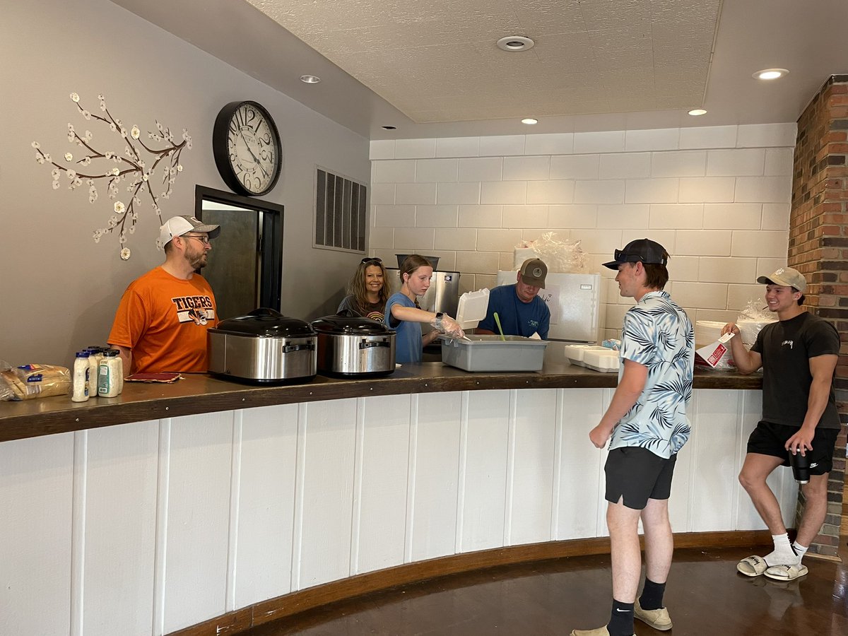 D_Almasi's tweet photo. Bass team fish fry at the clubhouse after today’s tournament! #ibtigerpride https://t.co/Ju6ZrC6BNf