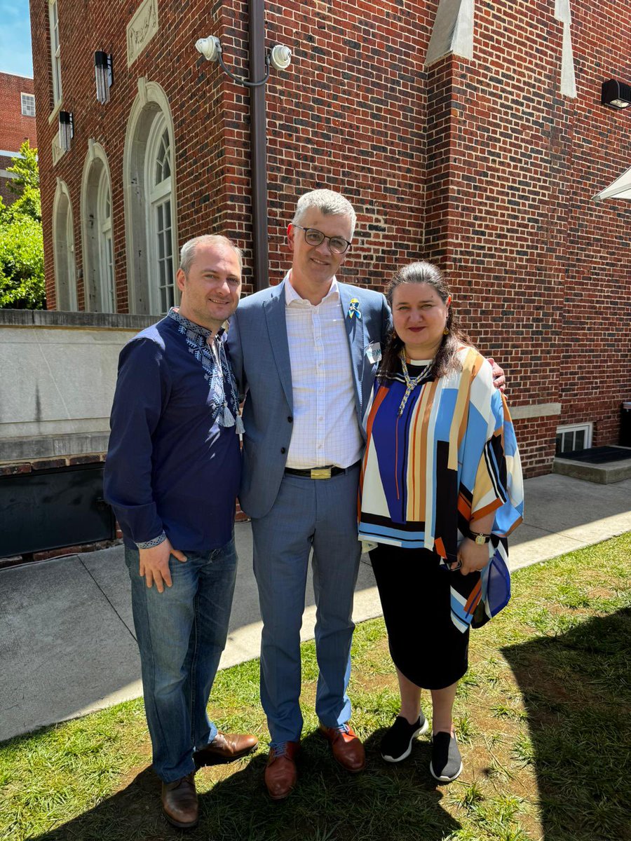 OMarkarova's tweet photo. #EUOpenHouse I was happy to greet @EUAmbUS Jovita Neliupšienė and Amb. @kprikk together with 🇺🇦 community and defenders at #UkraineHouse. Thank you to all American friends for visiting!
@Estonia_in_US @EUintheUS https://t.co/h3wpK9FcXR