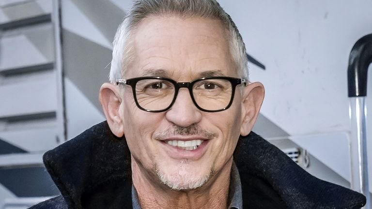 Gary Lineker said that he can't keep quiet against Israel's oppression against Palestine. Are you with him? I'm with him 🤚