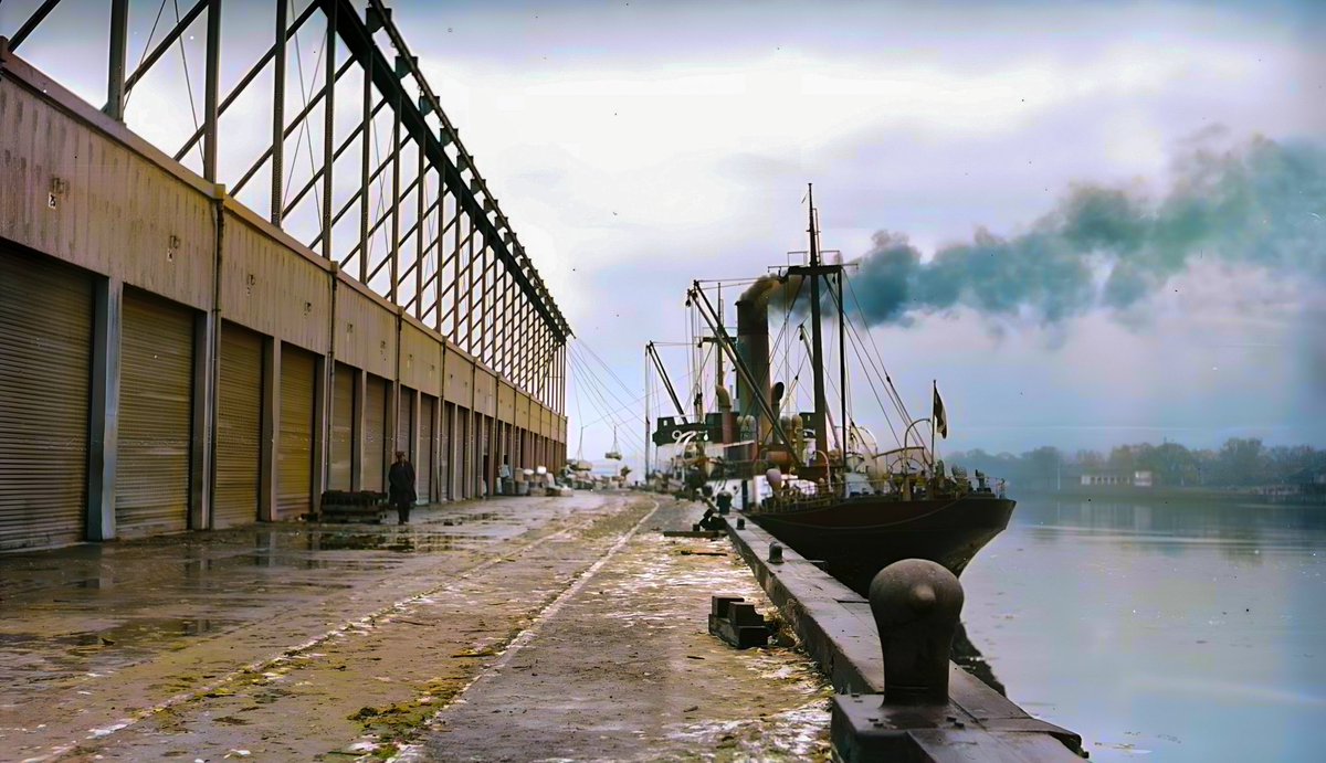 Port of Albany // 1931
Colorized and Restored.

A freighter at the Port of Albany in 1931.

📷 Courtesy of the Albany Group Archive. Original here: flic.kr/p/N9ES6Y and in comments.