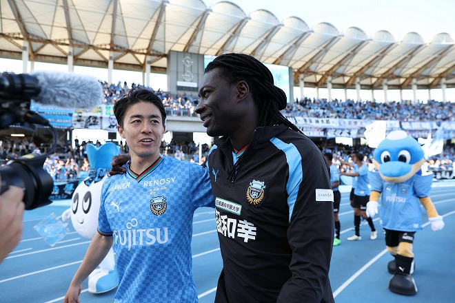 ⚽️Ｊリーグ⚽️

待望の初ゴールに称賛の声。川崎ゴミスの人間性が窺えるチームメイトたちの言葉 | サッカーダイジェストWeb
👉 soccerdigestweb.com/news/detail/id…

#川崎フロンターレ #frontale #ゴミス