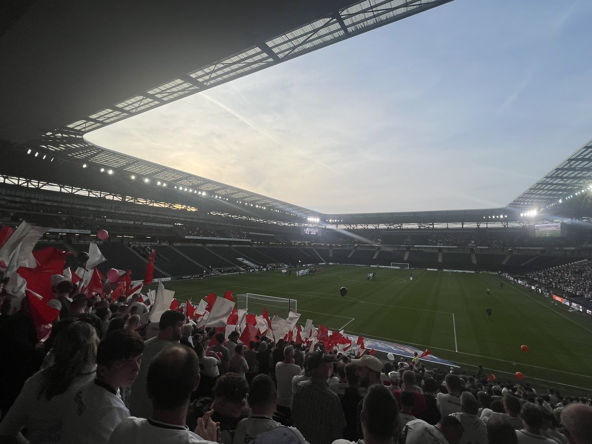 MATCH 574
🏆@SkyBetLeagueTwo Play offs 
@MKDonsFC 1-5 @crawleytown 
🏟 Stadium Mk
⏰19:45
Just fuck off.
#football #Playoffs #skybetleaguetwo #coyd #thedons #The92