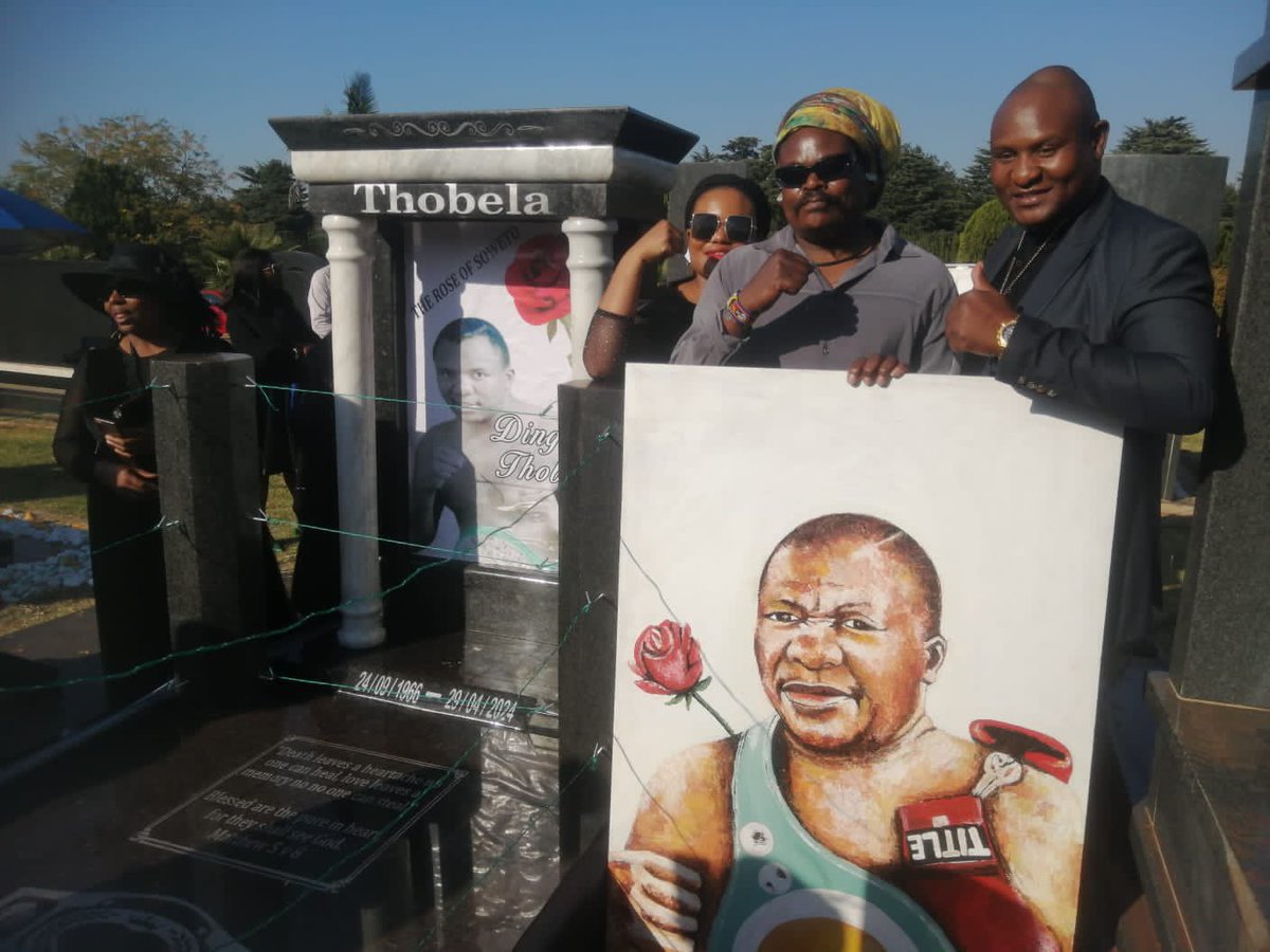 Playing tribute to a boxing champion Dingaan ‘’The Rose of Soweto” Thobela, as we laid him to Rest at Westpark Cemetery.

#ripdingaanthobela #DIngaanThobela #restinpeacedingaanthobela #boxing