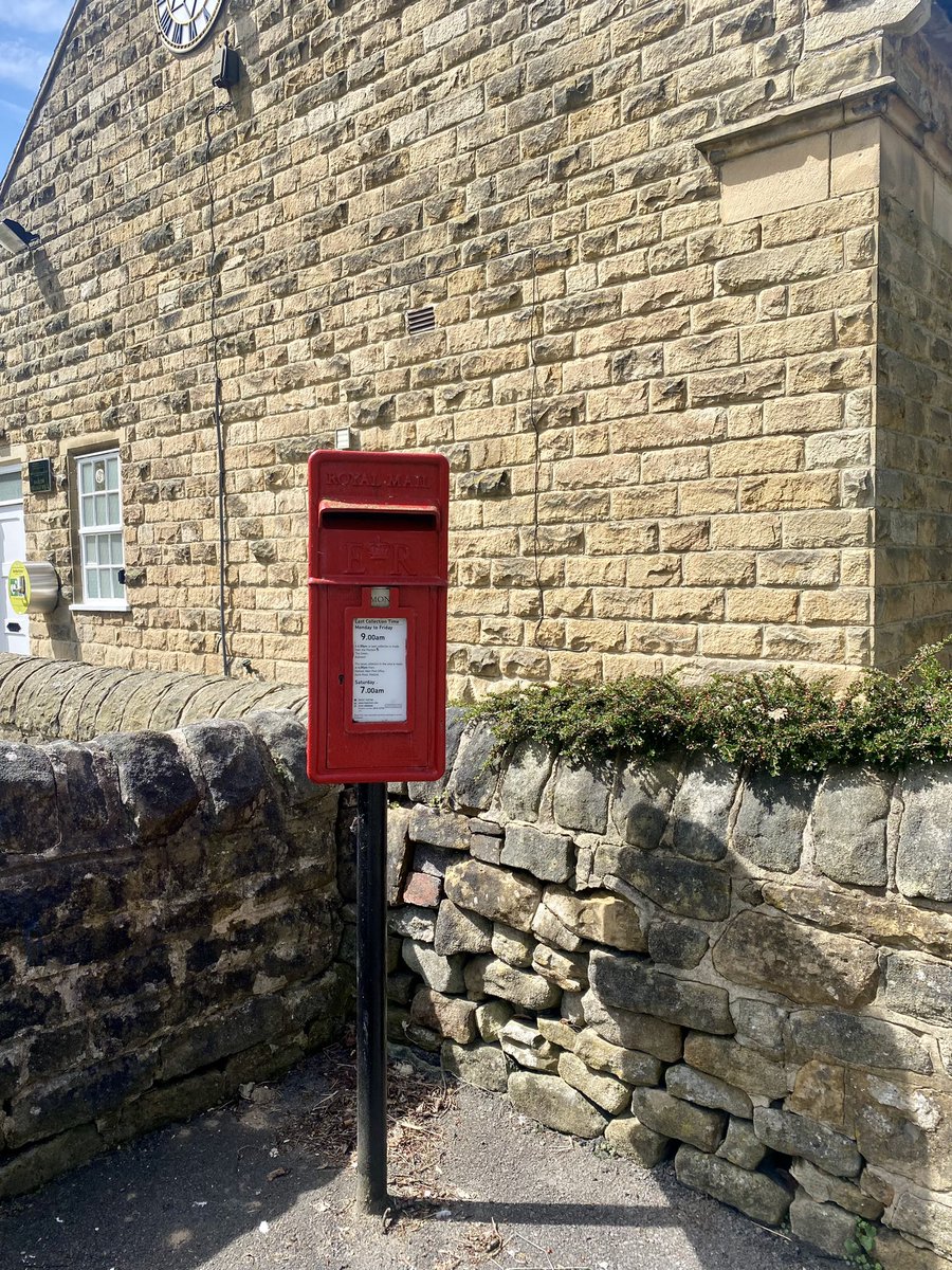 These little ones seem to be just the thing in the Peak District. Thornbridge, one near Chatsworth House and another in a village we walked through. #PostboxSaturday