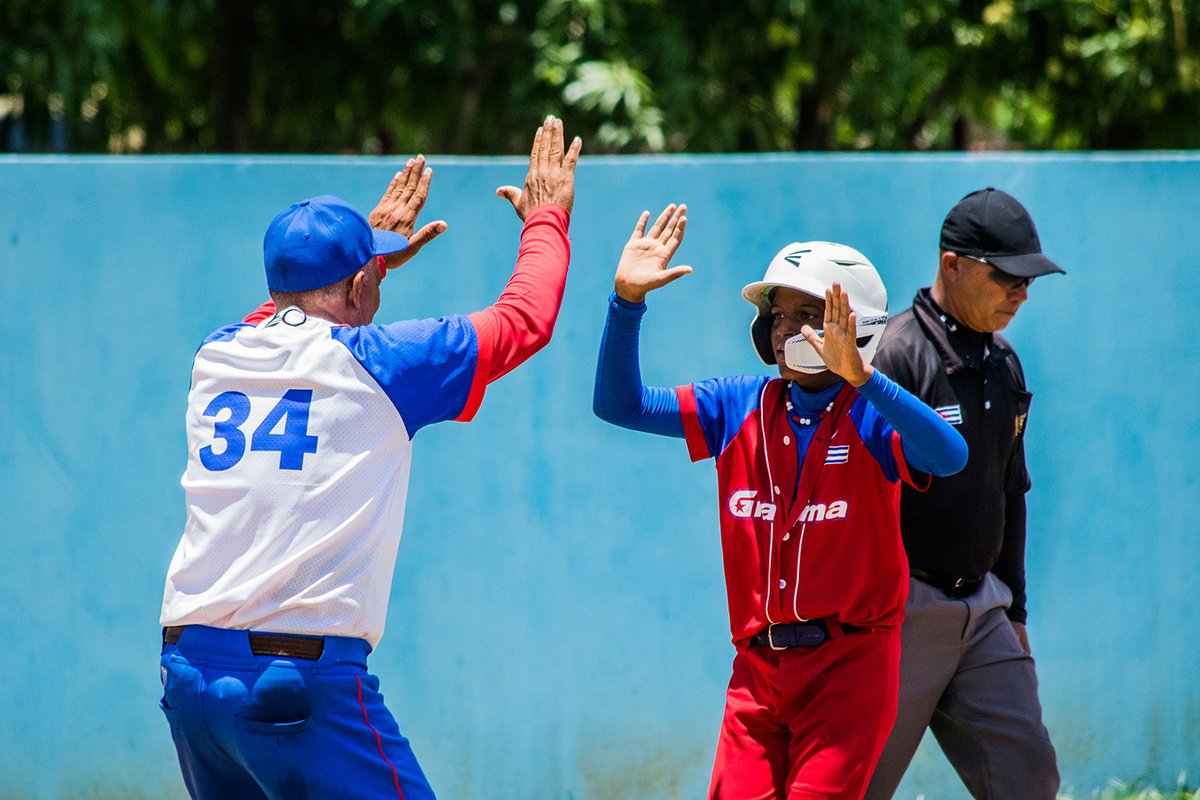 📷📷Granma se proclamó hoy CAMPEÓN del 📷 torneo nacional de #béisbol sub 12!!!!
📷📷📷Los granmenses derrotaron en la final 7x1 a La Habana!!!
📷Matanzas venció a Ciego de Ávila por el bronce!!!
FOTOS | CMKX Radio Bayamo
#ProvinciaGranma
#Cuba